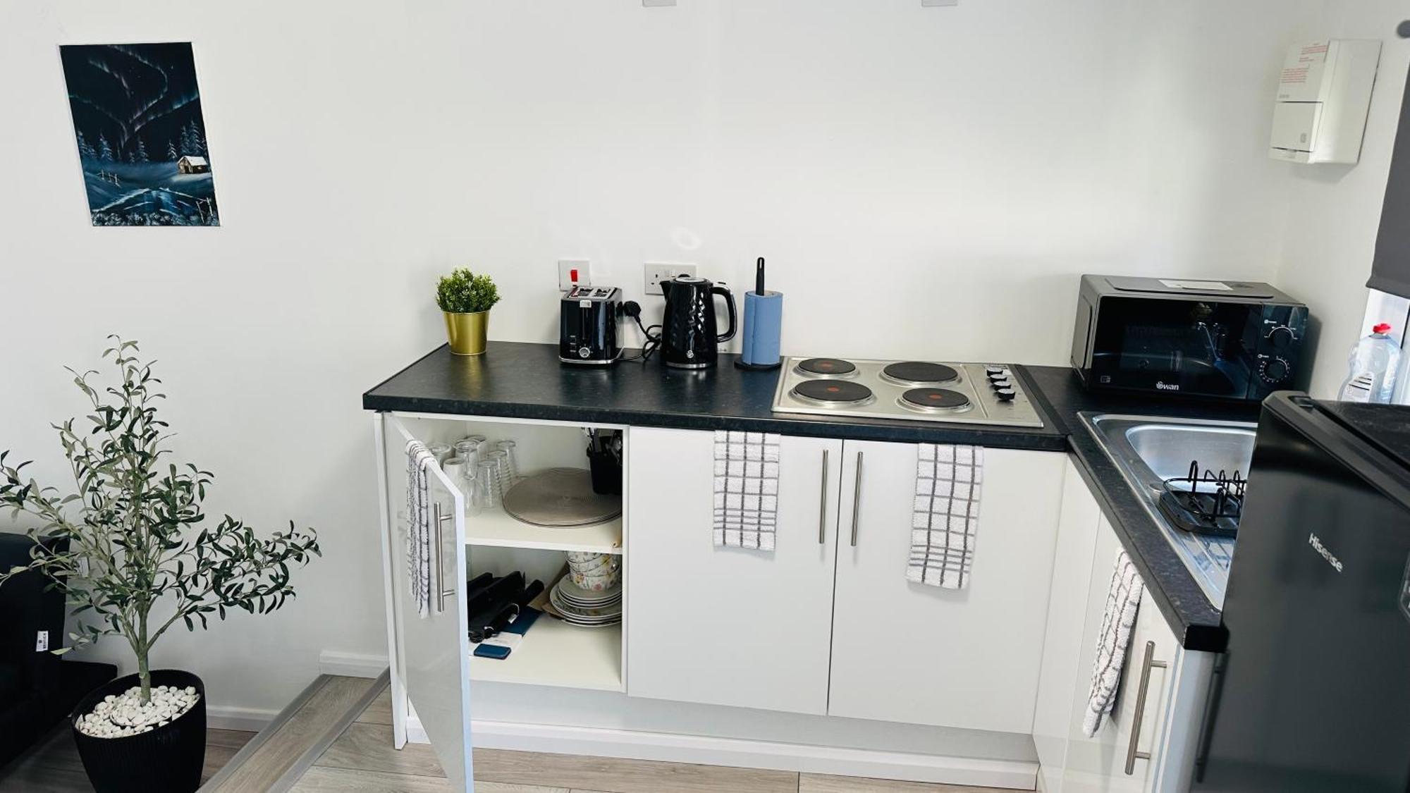 Cosy And Comfy Apartment Лондон Екстериор снимка