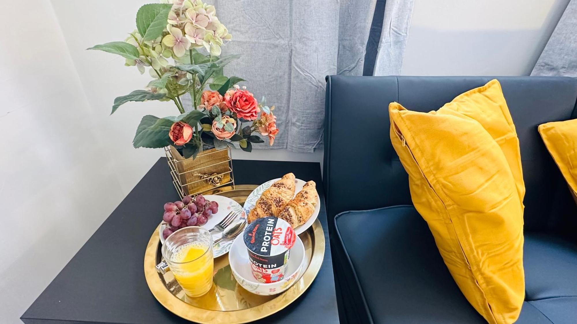 Cosy And Comfy Apartment Лондон Екстериор снимка