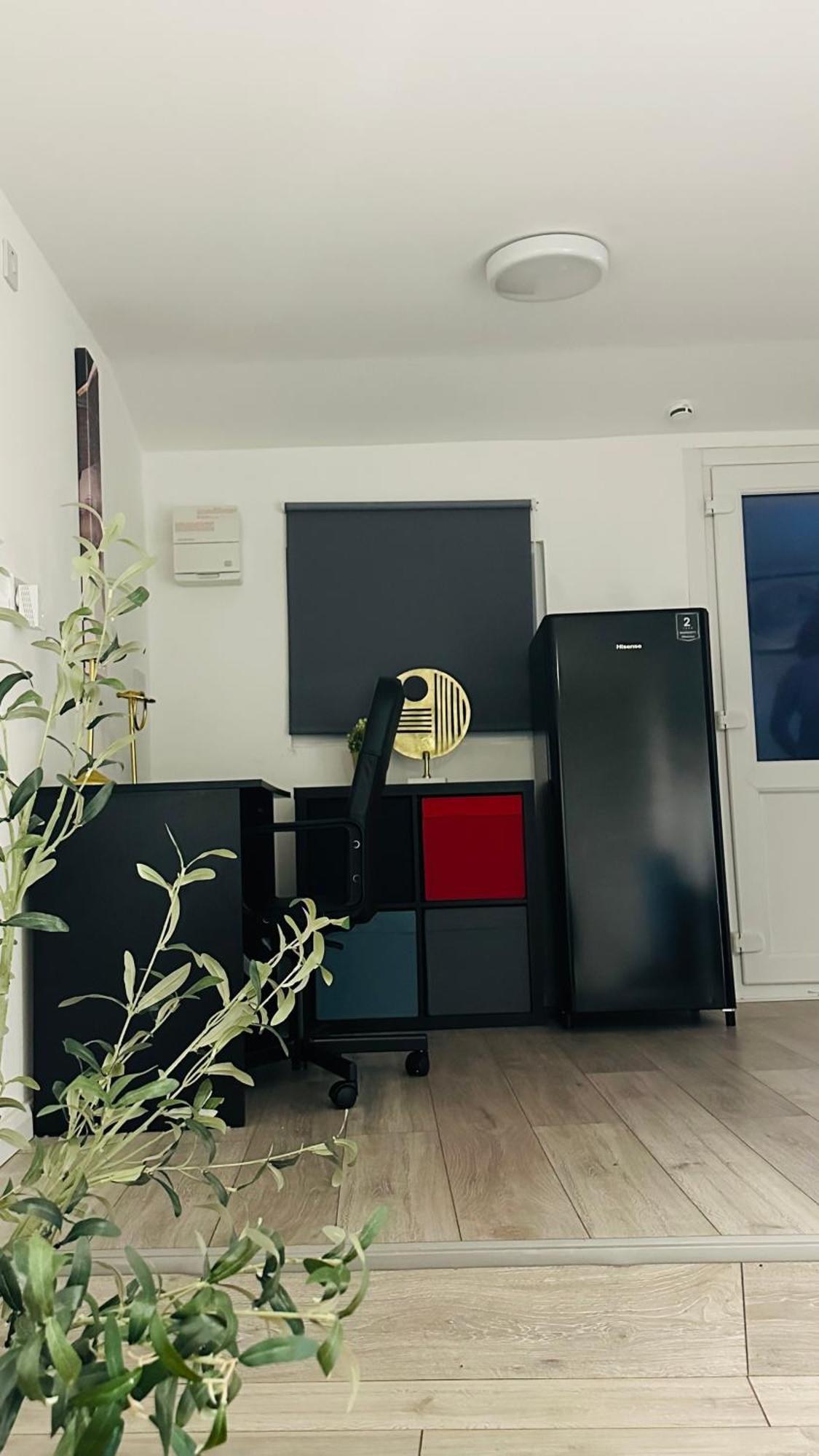 Cosy And Comfy Apartment Лондон Екстериор снимка