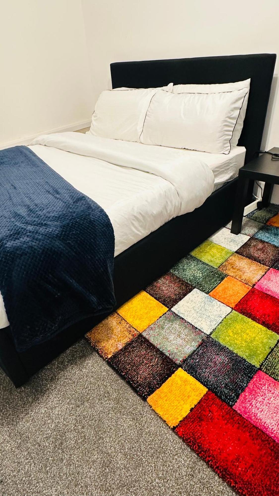 Cosy And Comfy Apartment Лондон Екстериор снимка